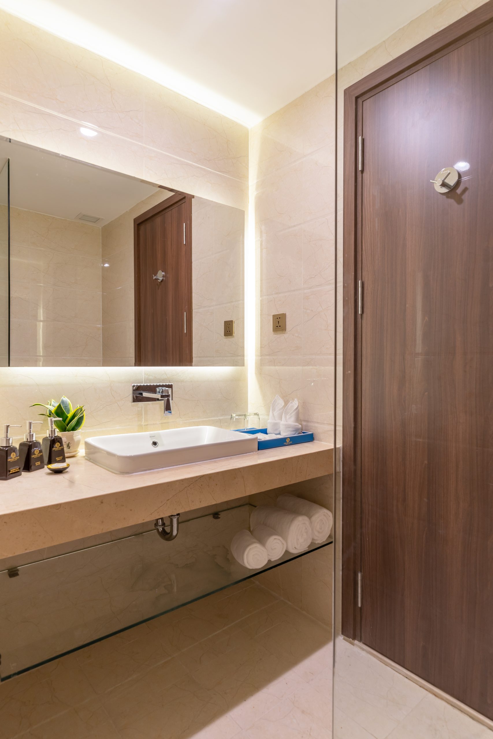 Twin Room 6